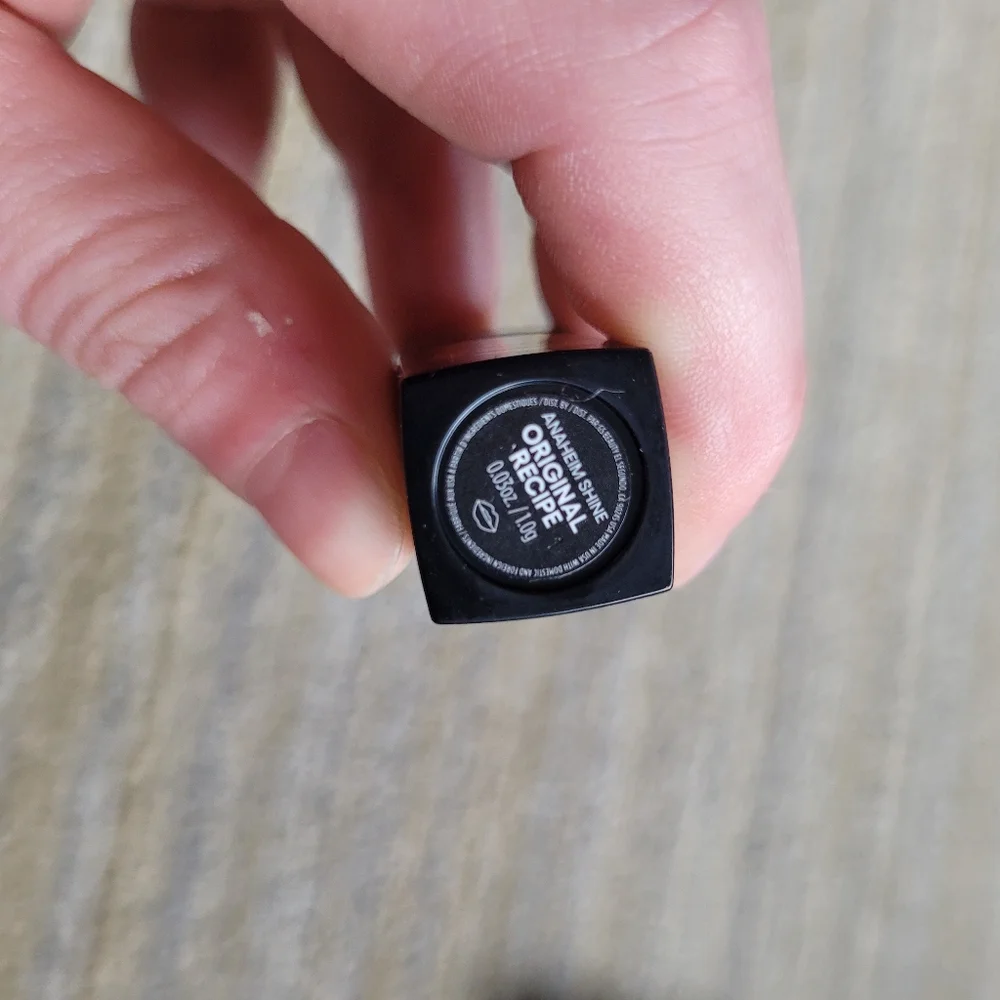 GXVE by Gwen Stefani Anaheim Shine Clean High-Performance Satin Lipstick Travel - Picture 10 of 10